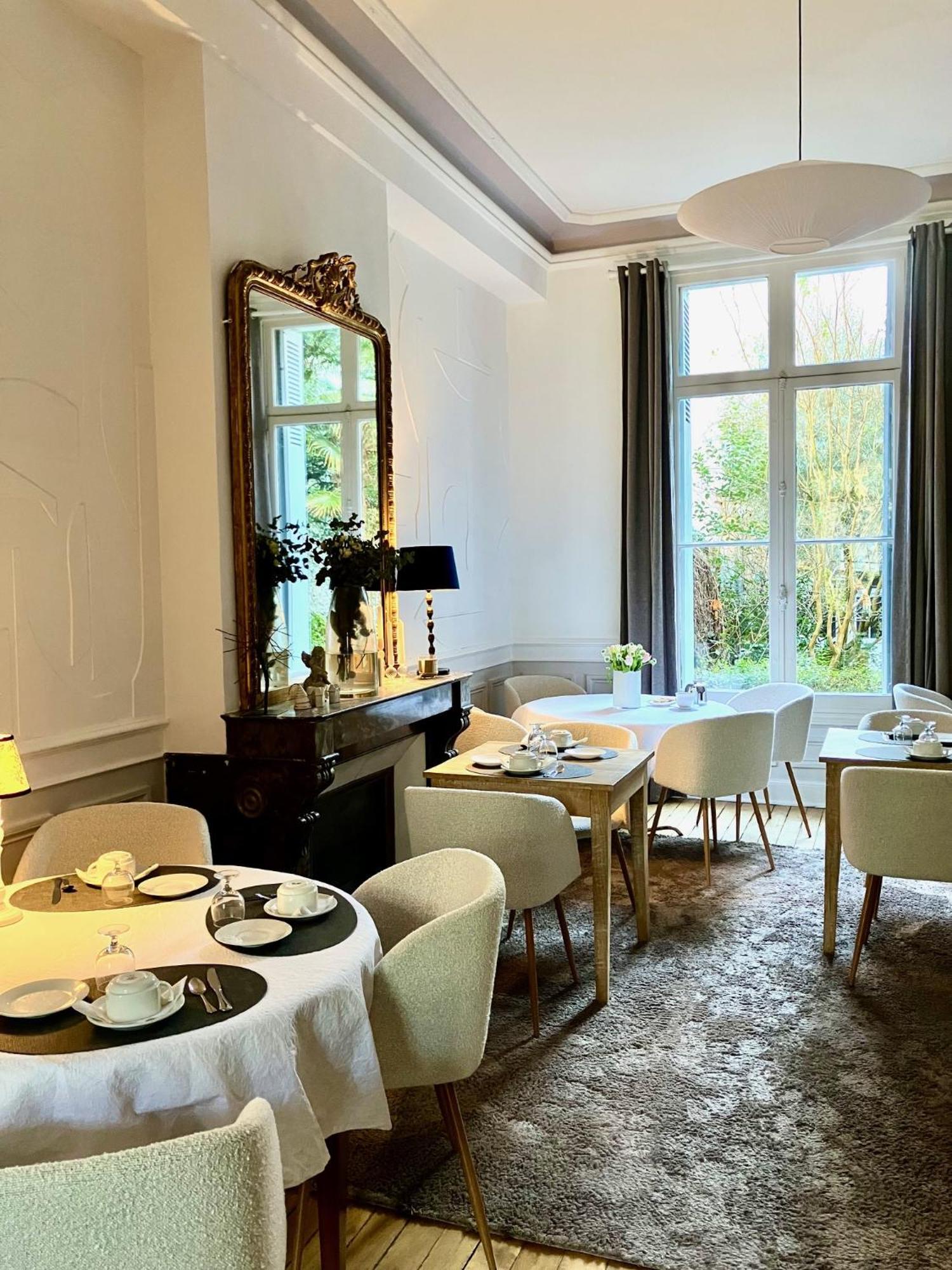 טור Hotel Val De Loire מראה חיצוני תמונה