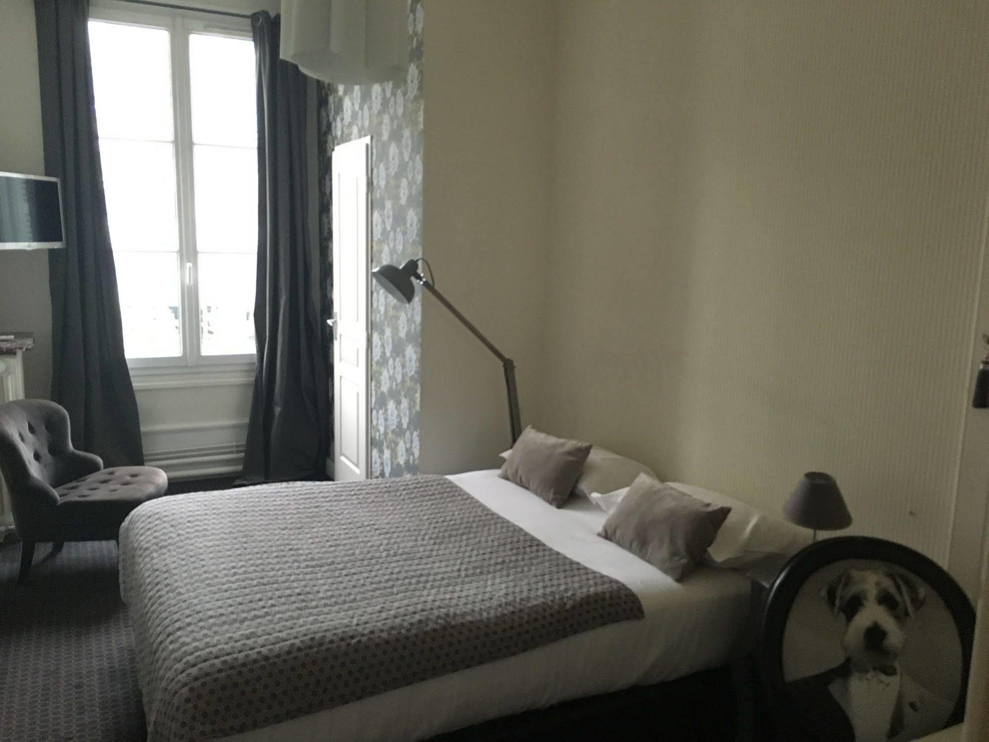 טור Hotel Val De Loire מראה חיצוני תמונה