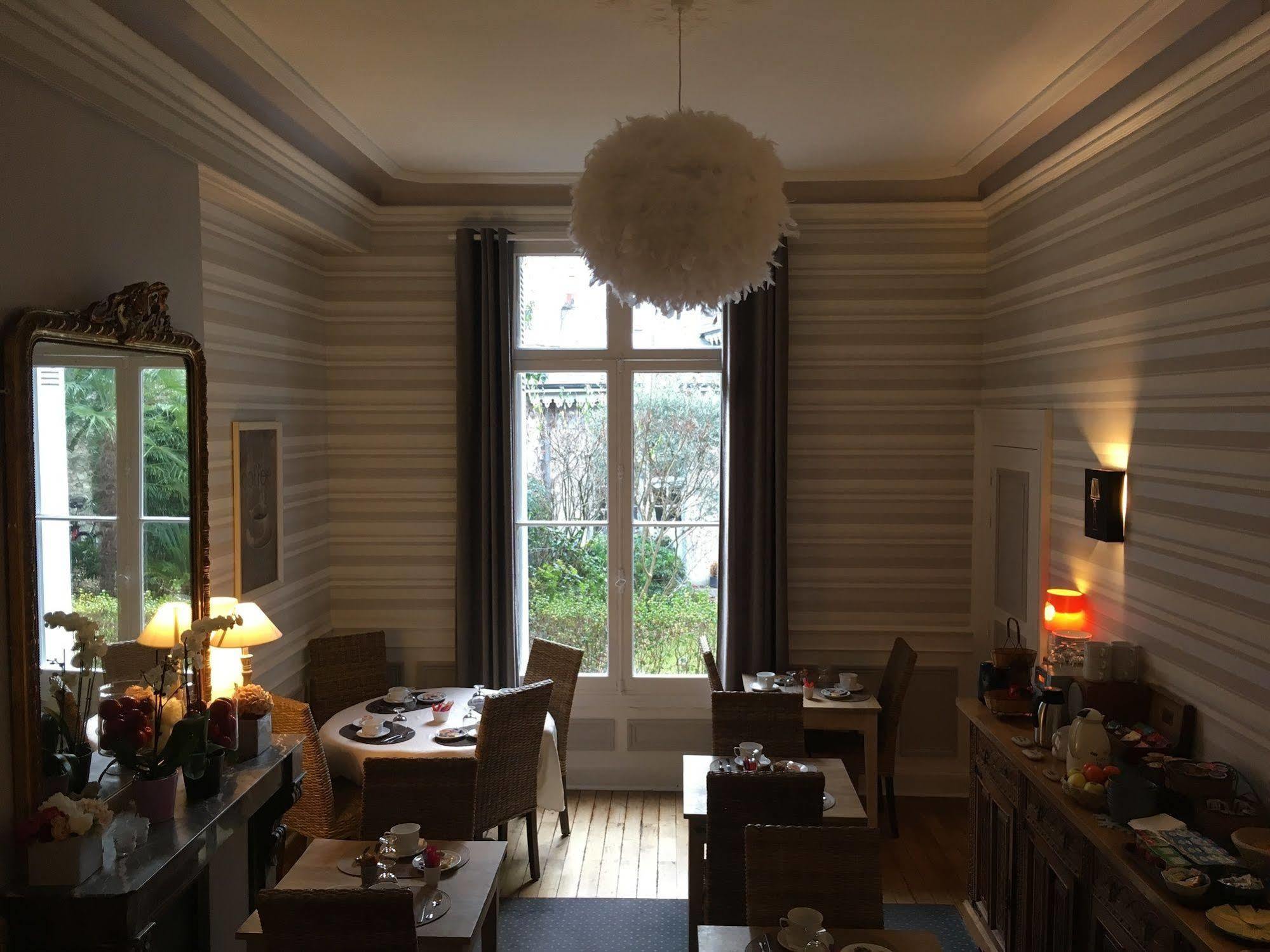 טור Hotel Val De Loire מראה חיצוני תמונה